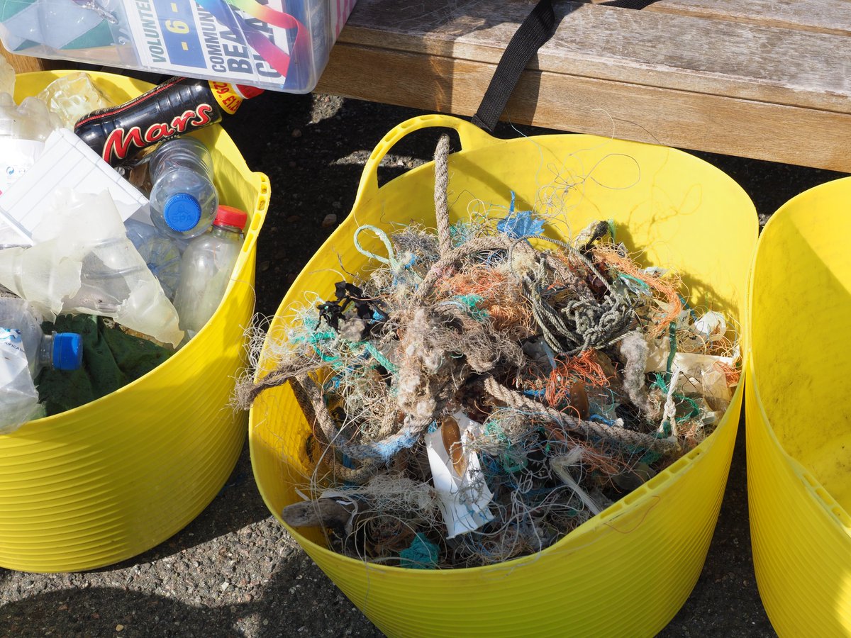 Thank you to our 103+ volunteers on today's Deal #BigSpringBeachClean at Sandown. We collected 118kilos of rubbish but only 4kilos which we can recycle plus a lot of random stuff! Next Clean is at Walmer Castle on 27/5