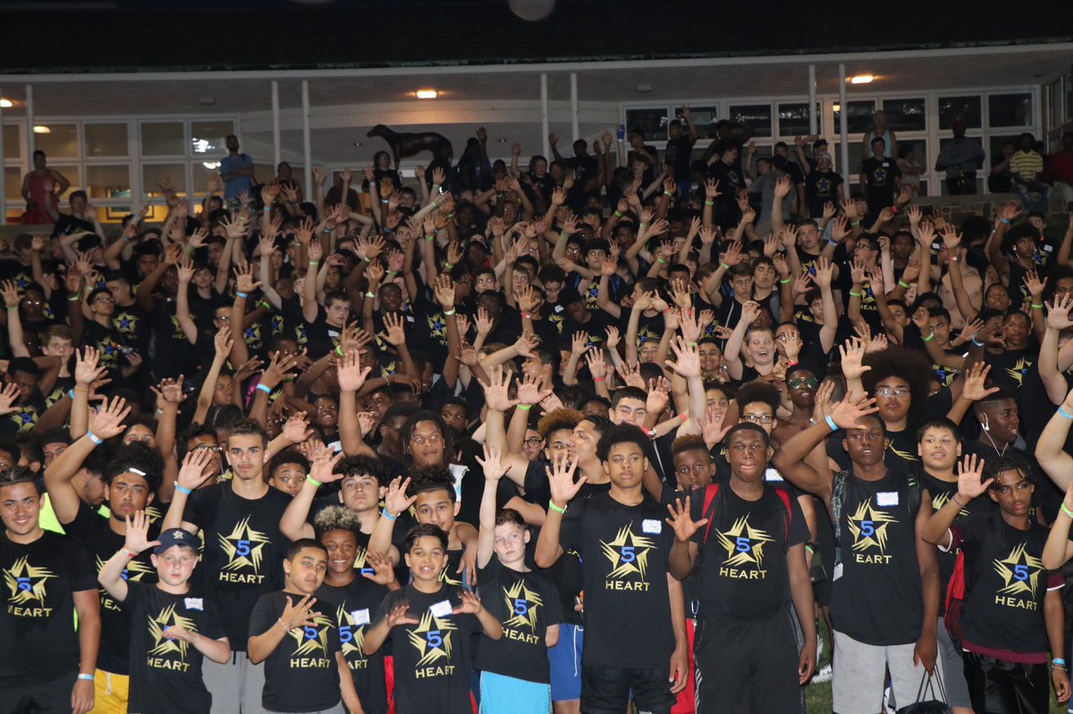 FiveStarHeart's tweet photo. ⭐️⭐️⭐️⭐️⭐️RECRUIT WHO COMES AND GOES OR A ⭐️⭐️⭐️⭐️⭐️HEART STUDENT-ATHLETE, TEAMMATE, & PERSON WHOSE IMPACT LIVES FOREVER? DECIDE YOUR PATH. @NFBrotherhood @NavyFB @D11Sports @EPAFootball @PaFootballNews @mystlukes 💪. #5STARHEART https://t.co/khAiSgrzB6