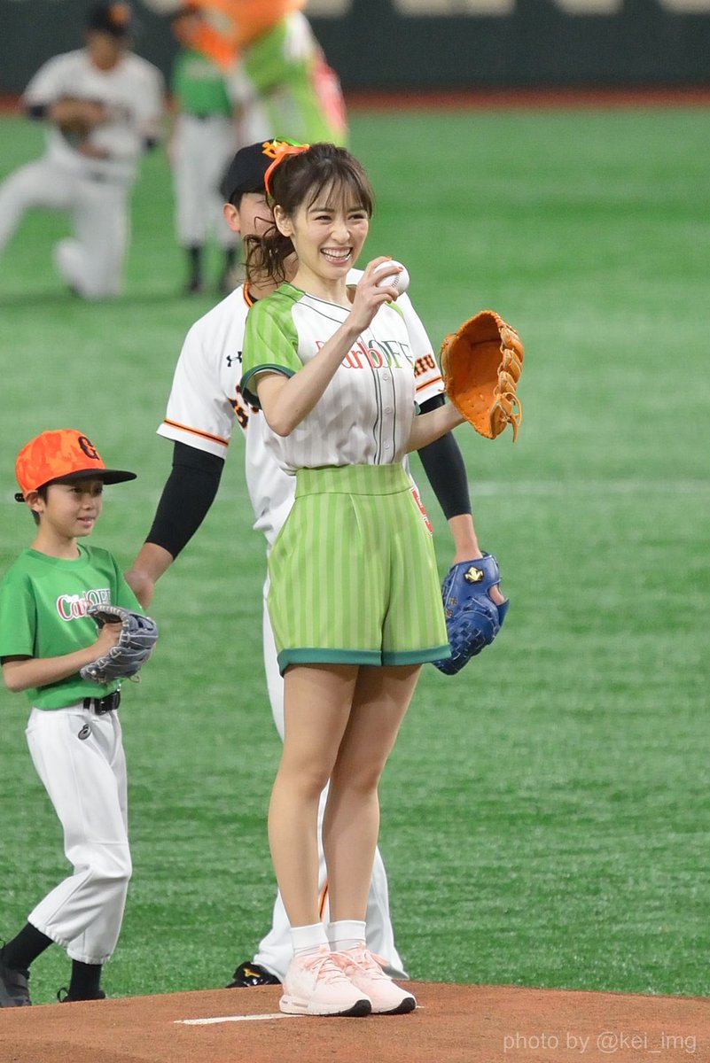 O Xrhsths Kei Sto Twitter 19年4月14日 東京ドーム 巨人対ヤクルト戦 始球式より女優の泉里香さんのノーバン投球 一度使ってみたかったフレーズ 汗 泉里香 ノーバン O Xrhsths Kei Sto Twitter 19年4月14日 東京ドーム 巨人対ヤクルト戦 始球式より女優の泉里香さんのノーバン投球 一度使ってみたかったフレーズ 汗 泉里香 ノーバン