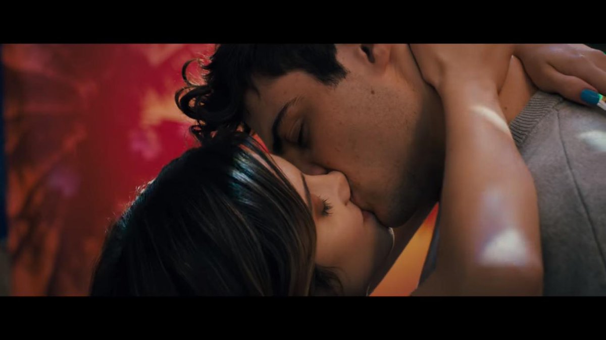 justhanash's tweet photo. If it wasn't for Noah I'd never watch this. Char lang. It is perf as what the title's saying. 

#ThePerfectDate https://t.co/L2CMX3lZtC
