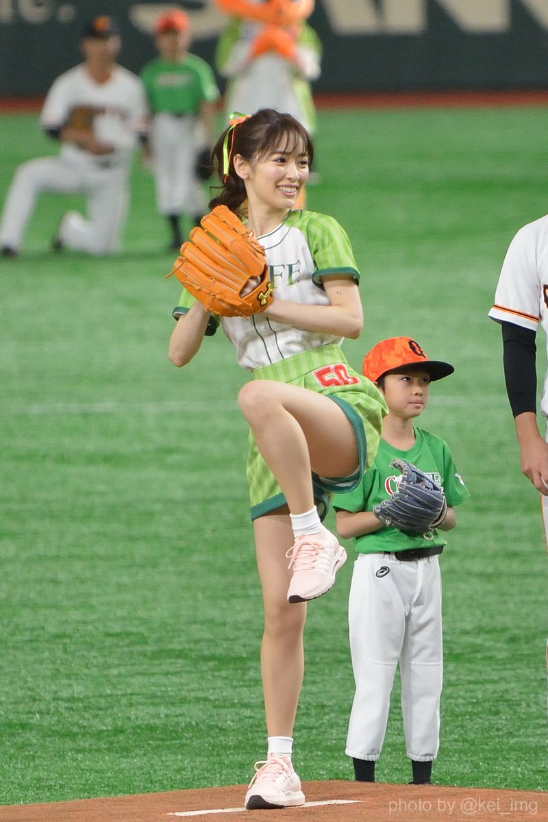 O Xrhsths Kei Sto Twitter 19年4月14日 東京ドーム 巨人対ヤクルト戦 始球式より女優の泉里香さんのノーバン投球 一度使ってみたかったフレーズ 汗 泉里香 ノーバン O Xrhsths Kei Sto Twitter 19年4月14日 東京ドーム 巨人対ヤクルト戦 始球式より女優の泉里香さんのノーバン投球 一度使ってみたかったフレーズ 汗 泉里香 ノーバン
