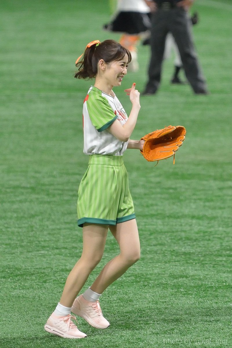 kei_img's tweet photo. 2019年4月14日 東京ドーム　巨人対��クルト戦
始球式より女優の泉里香さんのノーバン投球（←��度使ってみたかったフレーズ…汗）
#泉里香
#ノーバン https://t.co/00D4f4r1ie