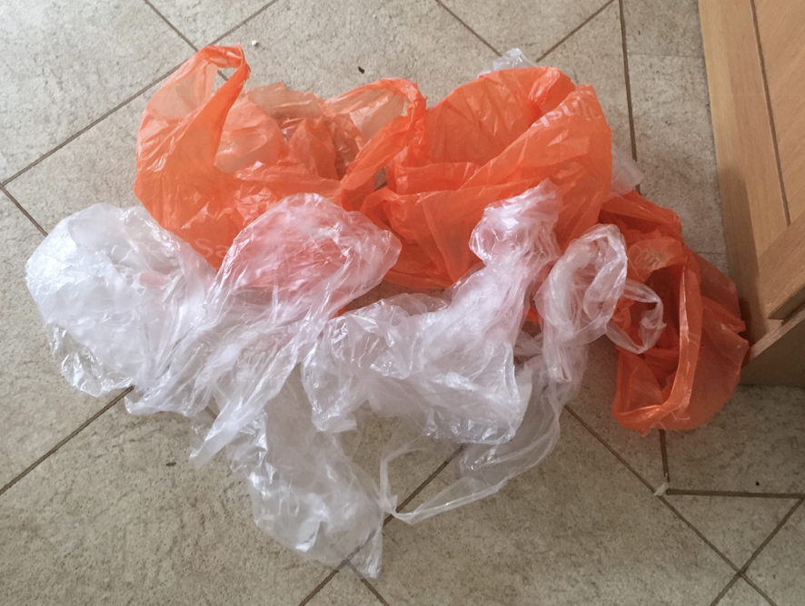 bethany_staff's tweet photo. Come on @sainsburys. Packing my online order into plastic bags (when specifically not requested) is a waste of money, employee time and environmentally unacceptable. @GreenpeaceUK #pointlessplastic #worstinclass https://t.co/UGaYmJh0YC