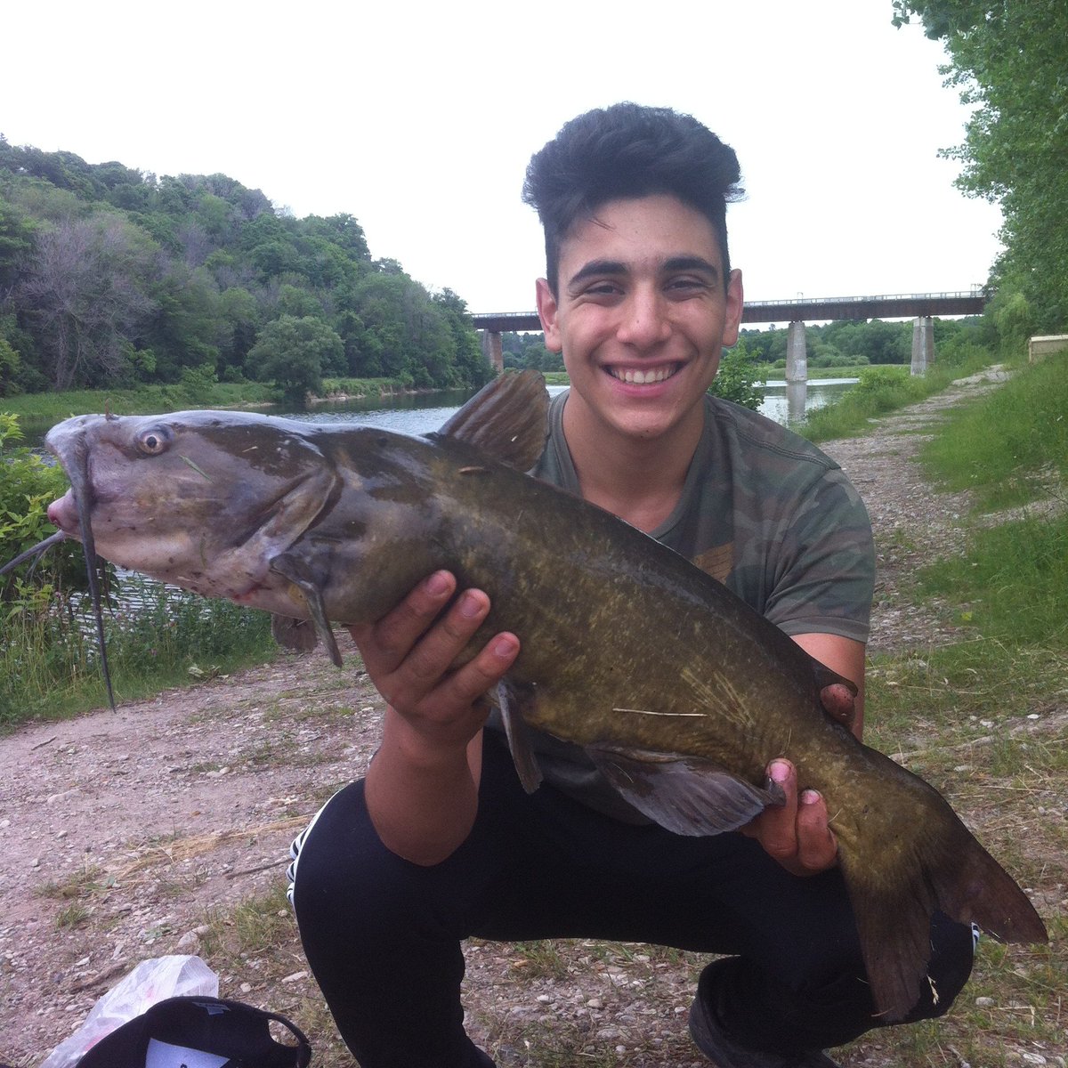 FishUniversity2's tweet photo. It's Spring time and you know what that means… Catfish! Channel Catfish which migrate up the rivers to spawn in the Spring are some of the biggest and hardest fighting fish you can find this time of year! They can be found this time of year at almost any Great Lakes river mouth. https://t.co/3nzi2gwFQ3