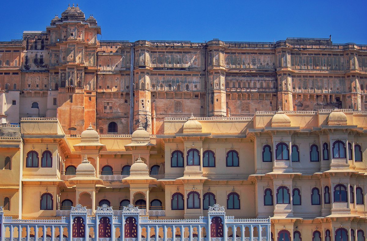spiceshackfood's tweet photo. Did you know India is home to the world's biggest family, Ziona Chana has 39 wives, 94 children, and 33 grandchildren! 

Can you imagine what family get togethers would be like!! 😃😭🤬🤓🤪😪😥🤣 https://t.co/I2bkITYMeL