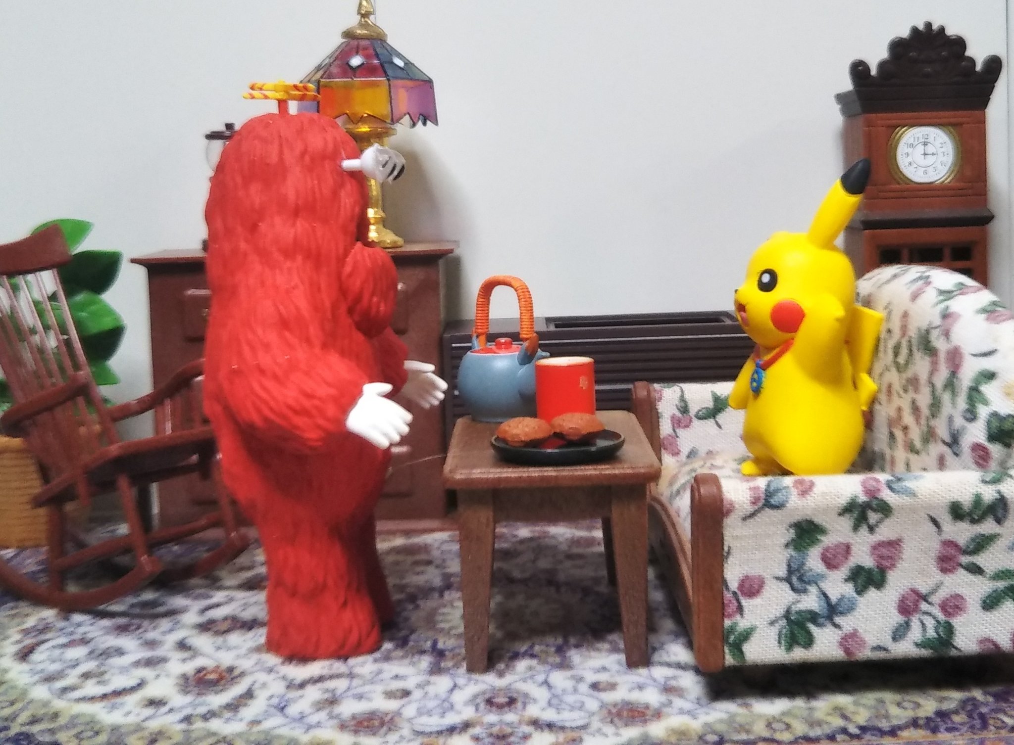 好きな乗り物は戦車です 夜のフィギュア撮影会 お題 異 過去 異生物間コミュニケーション ムック ポンキッキ ポンキッキーズ ピカチュウ ポケットモンスター ポケモン ミニチュア ドールハウス 模型 T Co Fingfkqzof Twitter