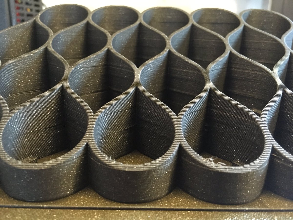 grafitomi's tweet image. Practical time! Paint rack by Black-Demon from @thingiverse Thing no. 2600235 Thanks for the tip Rob @rpauza ! #3dprinting #practicalprinting #airbrush #vallejopaints