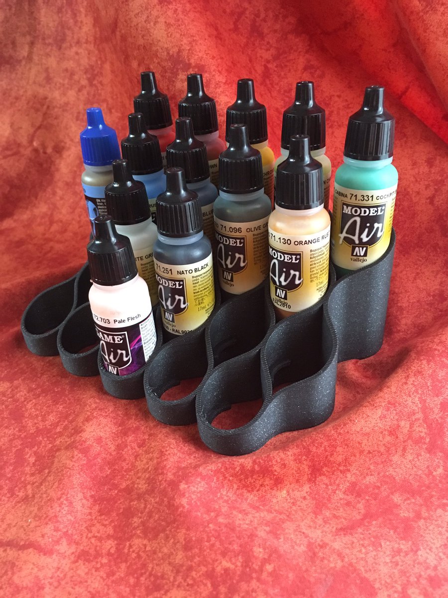 grafitomi's tweet image. Practical time! Paint rack by Black-Demon from @thingiverse Thing no. 2600235 Thanks for the tip Rob @rpauza ! #3dprinting #practicalprinting #airbrush #vallejopaints