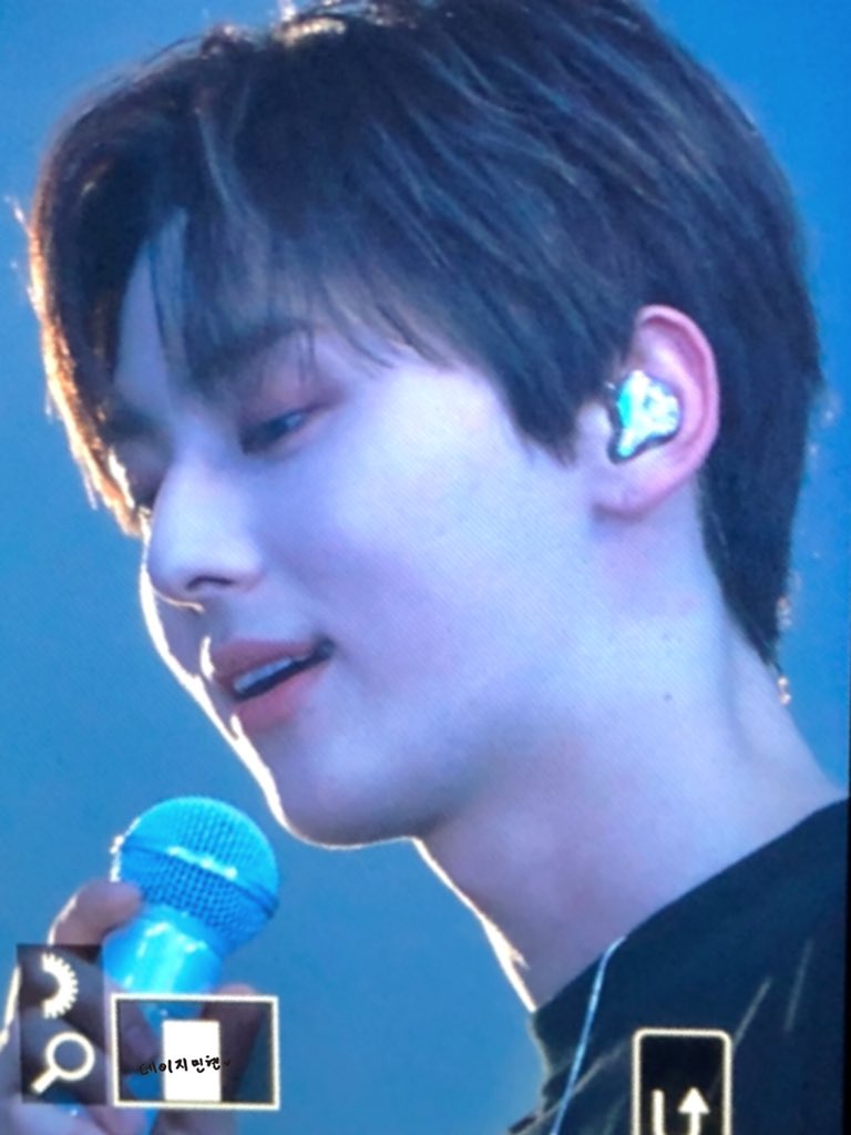 daisy_MinHyun's tweet photo. 190414 #뉴이스트 #민현 #황민현 SEGNO 프리뷰 https://t.co/Flnx6otsuY