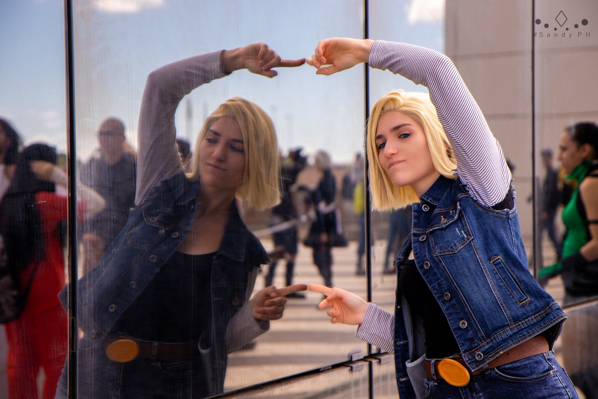 kuroi_Ana_'s tweet photo. Trying to be serious during the photoshoot. @RomicsOfficial
Ph: Alessandro De Falco
#Rome #comicon #2K19 #Android #android18 #DragonBall #DBZ #DragonBallZ #DragonBallSuper #DBSuper #cosplaying #cosplay #cosplayer #NerdGirl #cosplayergirl #cosplayphotography #sandyph #kuroi_ana https://t.co/AKpX6qbrTT