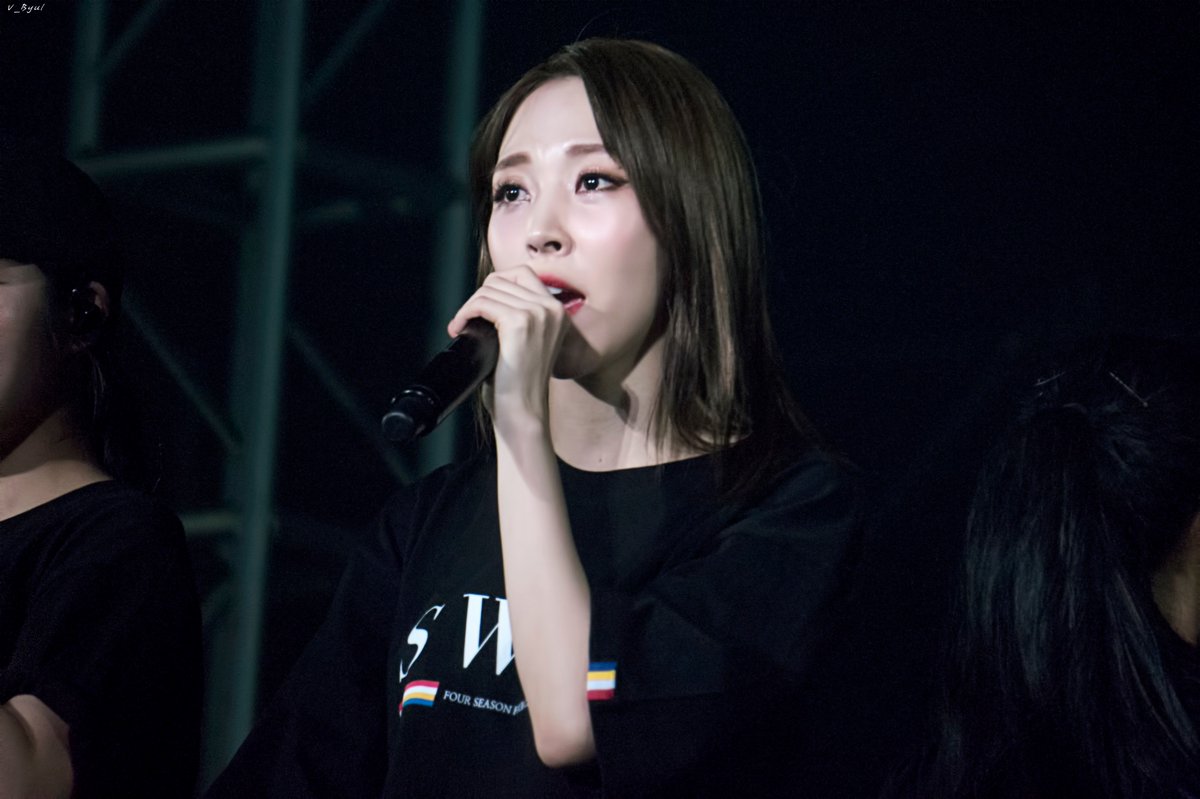 dichotomie1222's tweet photo. 20180818 MAMAMOO 4SEASON S/S CONCERT
#마마무 #문별 #MAMAMOO #mamamoo #MOONBYUL #moonbyul #ママム #ムンビョル #文星伊 #玟星 #MAMAMOO4SEASON https://t.co/syMLTW5B8J