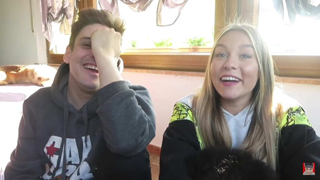 DagisTini's tweet photo. Es ist echt krass, was in den letzten Jahren alles passiert ist, wie ihr euch entwickelt habt und wie sich vllt der ein oder andere Weg getrennt hat... doch ich finde, nichts ist schöner als dieses glückliche Miteinander auch noch so viele Jahre danach🙈

@dagibee @TheRealLiont https://t.co/AEq8XrXB4s