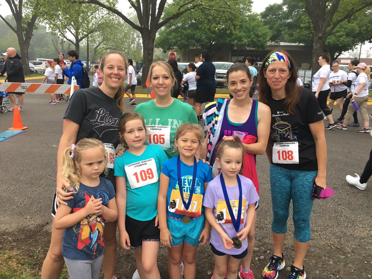 michelle_lions's tweet photo. Navarro at the Kiwanis races on Saturday! #lockhartleading #runlionsrun https://t.co/85BMslXEIN