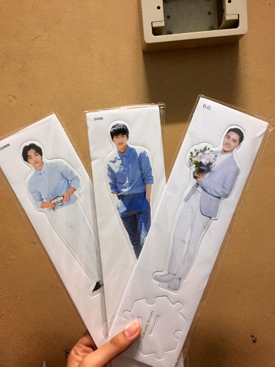 bAERIssimoshop's tweet photo. [CLEARANCE SALE]

EXO’rDIUM in JAPAN box- P150
EXO Solution Card box- P150

Buy two for P270 

NR standees- P200 each 
Buy three for P550

Galing sa korya ung standees*

DM to buy❤️ https://t.co/Mvg9LiRU5l