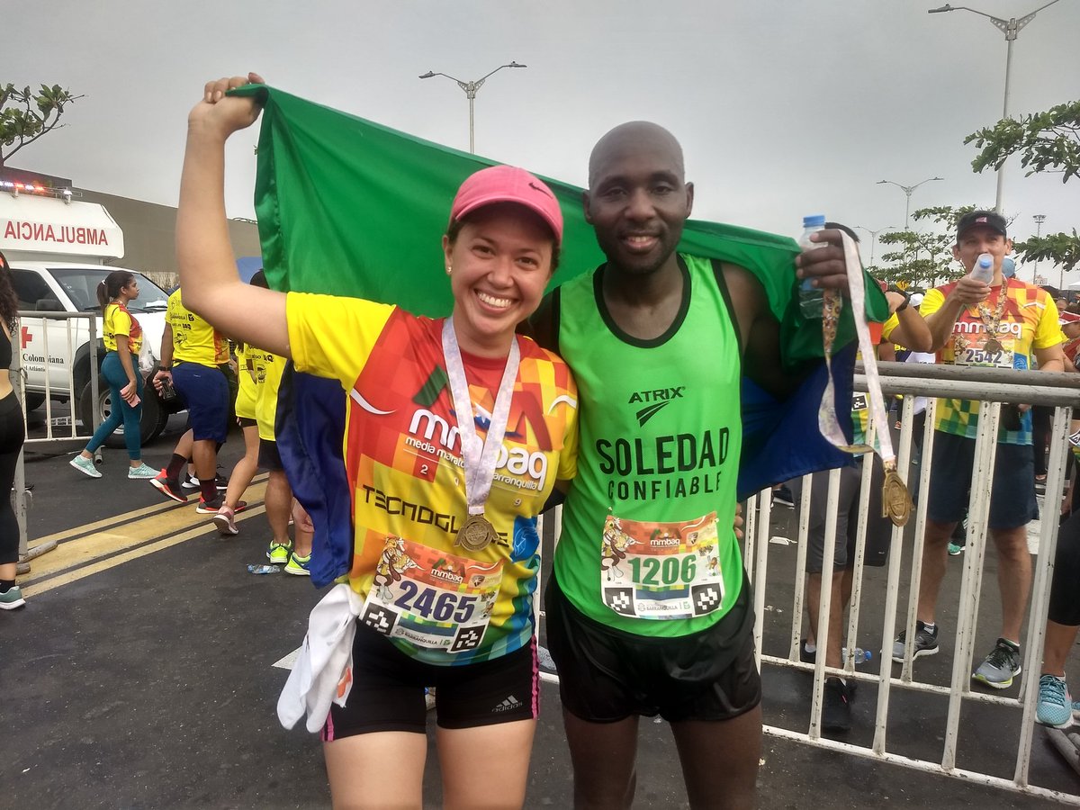 Soledad se impuso en la @MediaMaratonBAQ  logrando medalla de oro en la categoría élite 21K damas y varones. El objetivo era ganar y así lo logramos con nuestros amigos procedentes de Kenia, entregando un mensaje de motivación a los deportistas soledeños.
