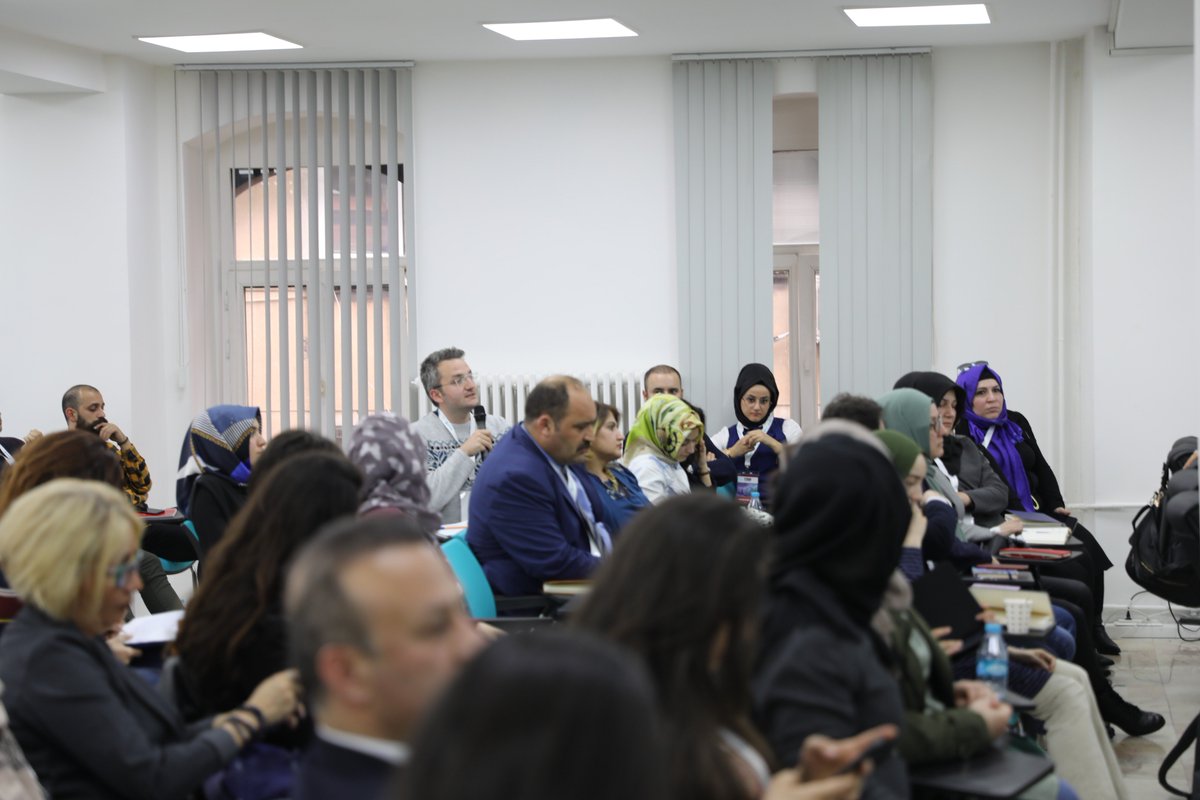 kdaorgtr's tweet image. 6 haftadır #KültürelDiplomasi'yi farklı isimlerden dinleyen katılımcılar çıkarımlar oturumunda neler öğrendiklerini ve yorumlarını paylaştılar. #culturaldiplomacy #kda
#çelebi
 #anka 
@AHENK11360508
@ArdKda 
@harmankda
@CinarKda
@devrialemkda
@kdayedicihan
@kdagrupmozaik