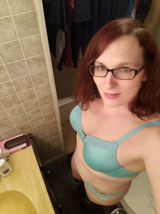 Just getting ready for the day https://t.co/XLK5jYlCe3