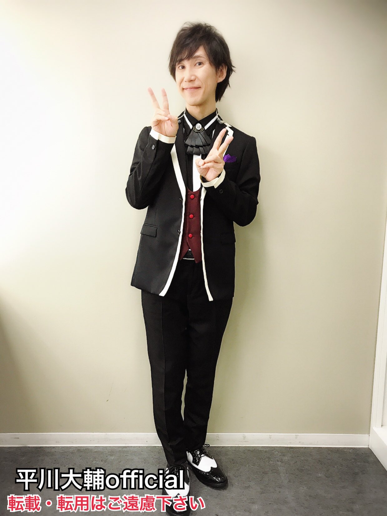 平川大輔official Su Twitter 平川大輔です 声優紅白歌合戦19に出演させて頂きました メチャクチャ緊張しましたが とても素敵で贅沢な時間を過ごさせて頂きました お越し下さった皆様 お気持ちを飛ばして下さった皆様 共演者の皆様 ありがとうございました