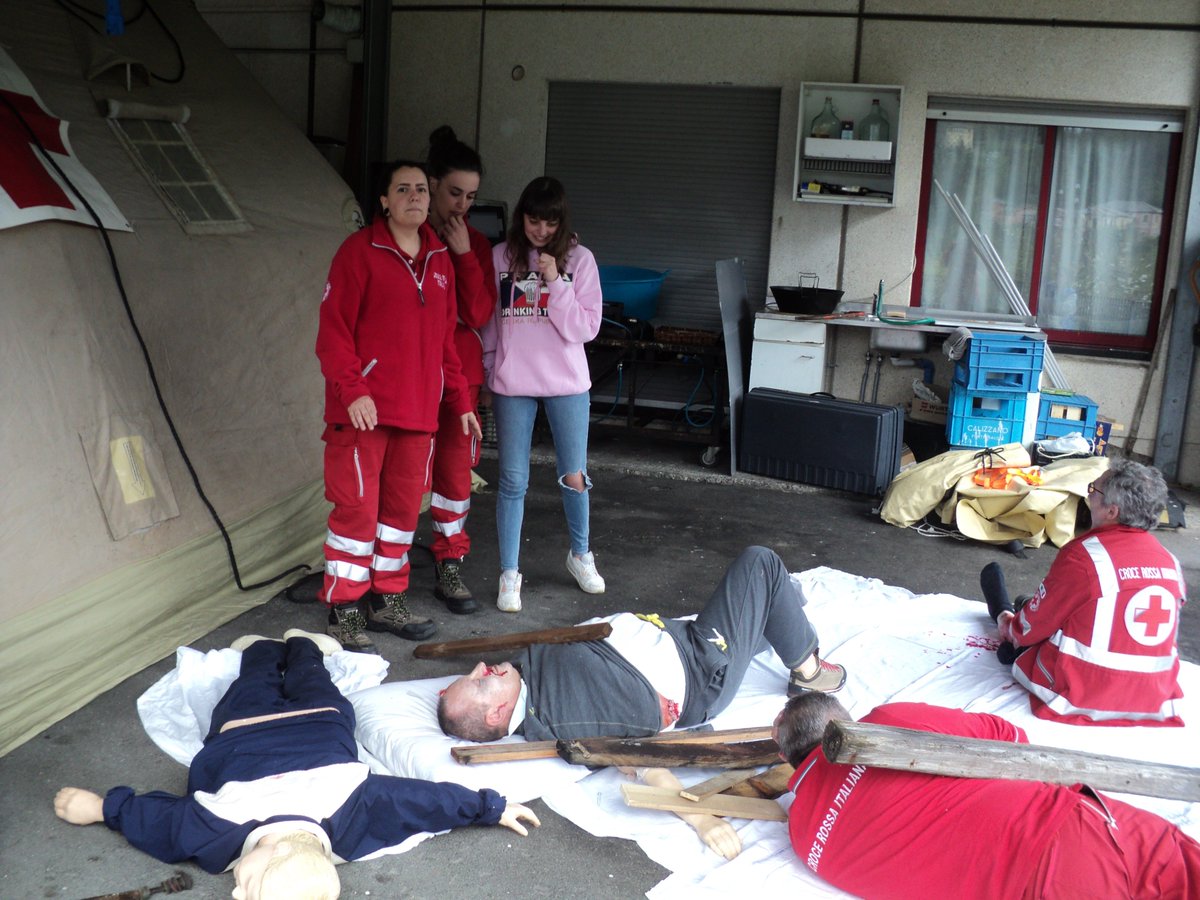 CRI_Cicagna's tweet photo. Prove generali per la nuova Escape Room della @CRI_Cicagna con argomento la storia della Croce Rossa. Presto un evento aperto a tutti! https://t.co/qoibpOYRSs