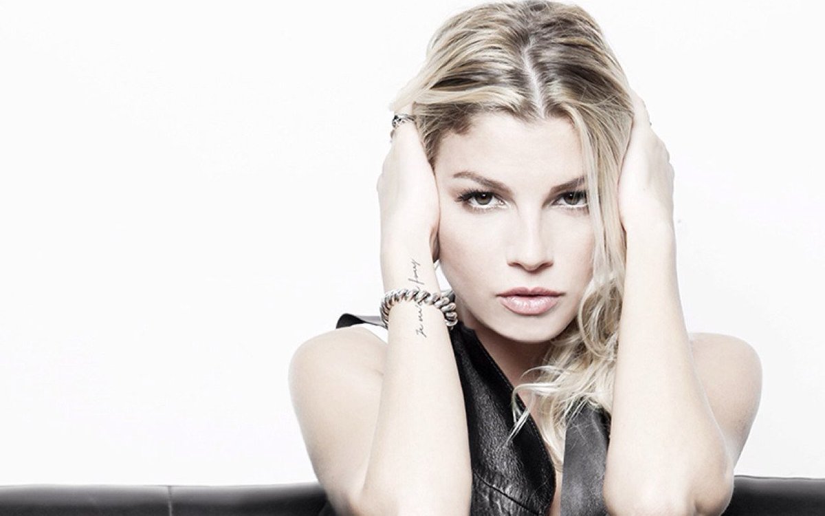 maw00000's tweet photo. Io sono etero. ...ma per #emmamarrone un pensierino 😚😚😚😚😚 https://t.co/p3OkwhP8kK