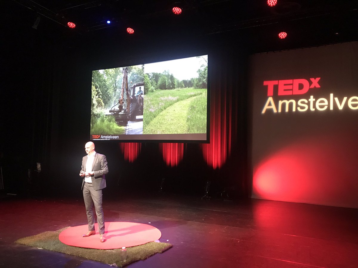 Hillebrand vertelt zijn verhaal op <a href="/TEDxAmstelveen/">TEDxAmstelveen</a> #biodiversiteit #groeninnovatie #wegbeheer