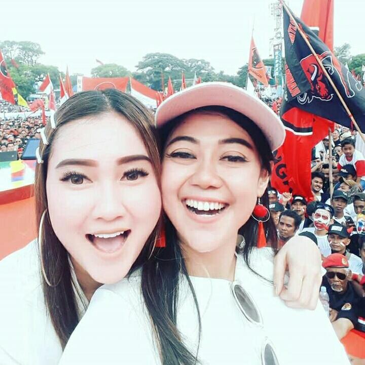 JustCallMe_JEE's tweet photo. @AgusMagelangan ni orng2ny.. 😜 https://t.co/04H2U05WmA