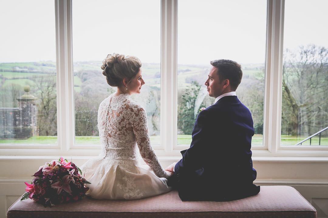 Highbullen's tweet photo. This time next week our #weddingopenweekend will be in full swing! Between 11am - 3pm on Sat & Sun our #venue will be dressed for a #wedding. Our team will be on hand to answer any questions & give tours plus you’ll be entered into a draw to win £1,500 off your drinks package! https://t.co/83TFH6xJog