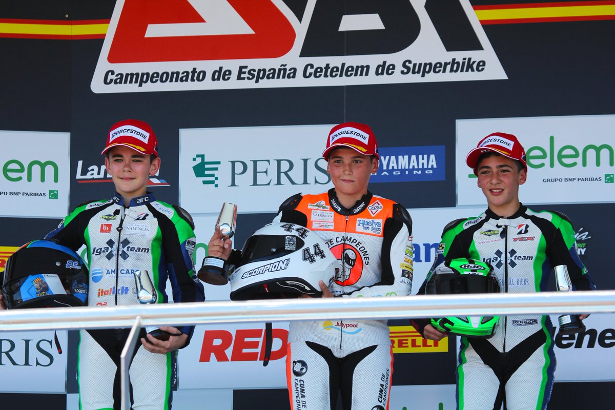 IgaxTeam's tweet photo. 🏆 DOS PODIOS MÁS 🙌 GRAN CARRERA DE LOS NUESTROS EN #PreMoto3 ☺️
P. 2⃣ #DavidReal
P. 3⃣ #MarcoMorelli
#IgaXTeam #ESBK #FeelTheBlue 💙 https://t.co/8H6tmgGiN4
