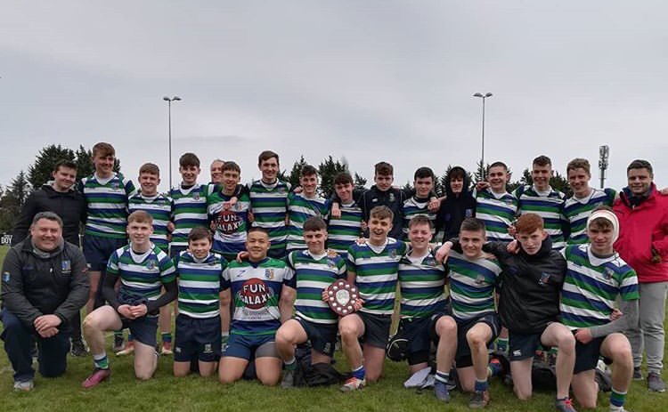 SuttoniansRFC's tweet photo. Leinster League Div 1 Champions @suttoniansrfc u16s after a close game against @cilldararfc in @greystonesrfc . Final score 26-17 #yourclubyourcommunity #suttoniansrugbyfamily https://t.co/CAU2jXuGPZ