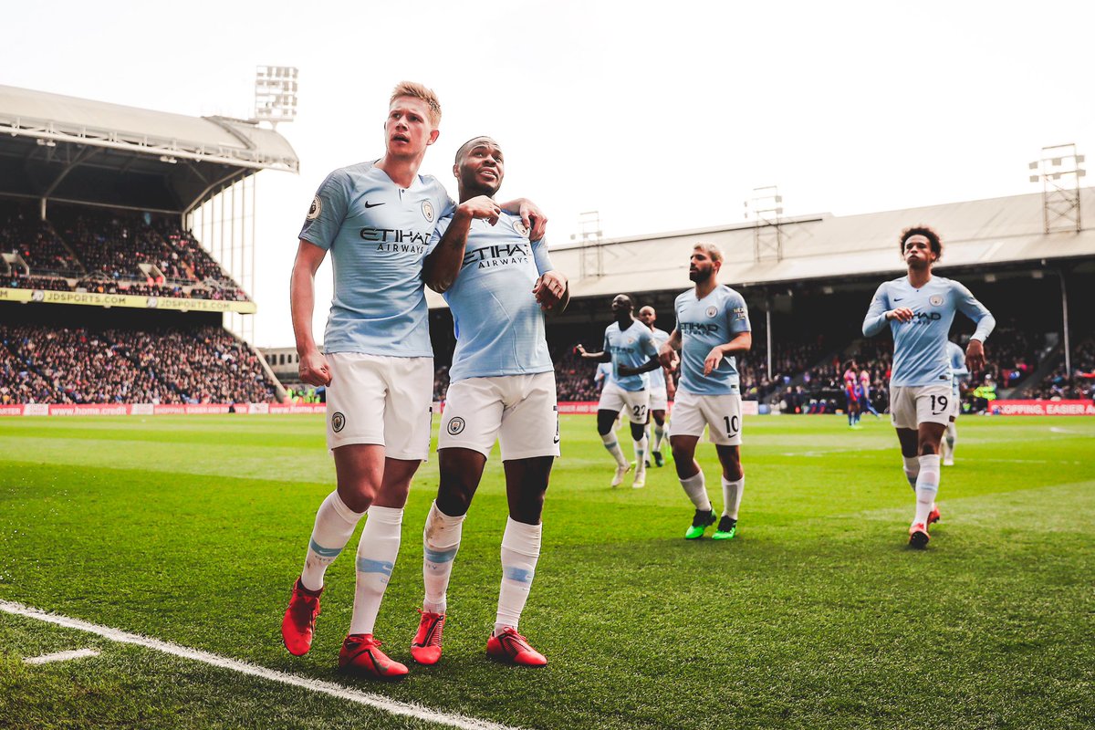 A brilliant display from @DeBruyneKev - 2 assists in a victory for <a href="/ManCity/">Manchester City</a>! Back on top of the <a href="/premierleague/">Premier League</a> 🏆⚽️🙌