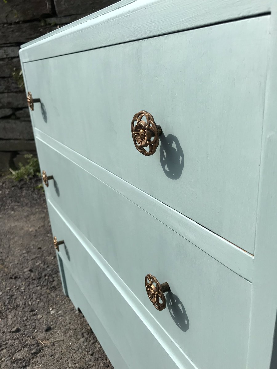 TisAnsum's tweet photo. Now available #chestofdrawers #paintedfurniture #upcycledfurniture #interiordesign #craigandrose #interiordesign #vintagefurniture https://t.co/AAtHo1iRZA