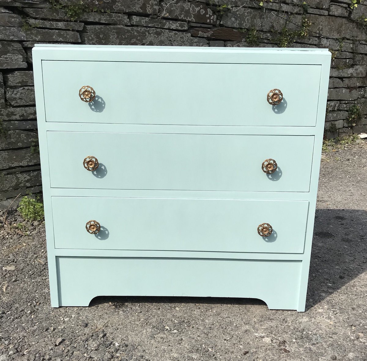 TisAnsum's tweet photo. Now available #chestofdrawers #paintedfurniture #upcycledfurniture #interiordesign #craigandrose #interiordesign #vintagefurniture https://t.co/AAtHo1iRZA