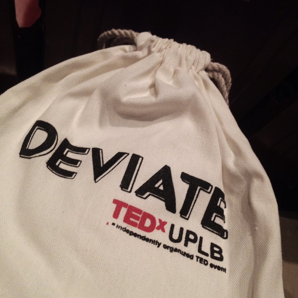 bean_cent_'s tweet photo. "Mangarap ng malalim" -Sir Daryl Pasion #TEDxUPLB2019 #DeviateUPLB https://t.co/bsj01nzkGy