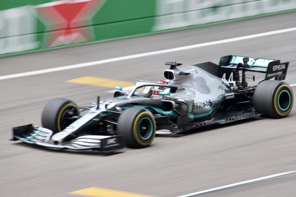 kaedechopper's tweet photo. #F1 #Formula1 #ChineseGP #Race1000 #lewishamilton https://t.co/fuXNGFIrQM