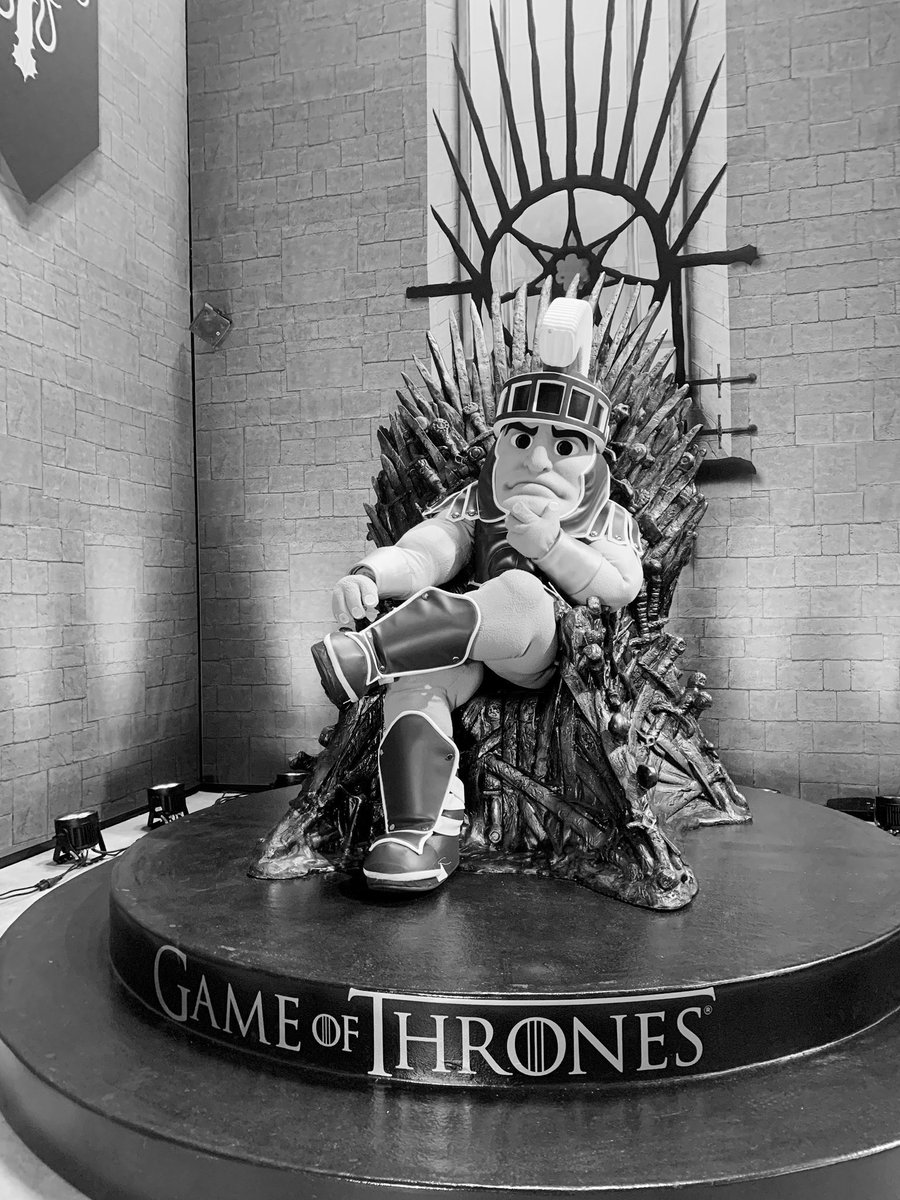 TheRealSparty's tweet photo. Winter is here... #GameOfThrones https://t.co/Bo73YKDsph