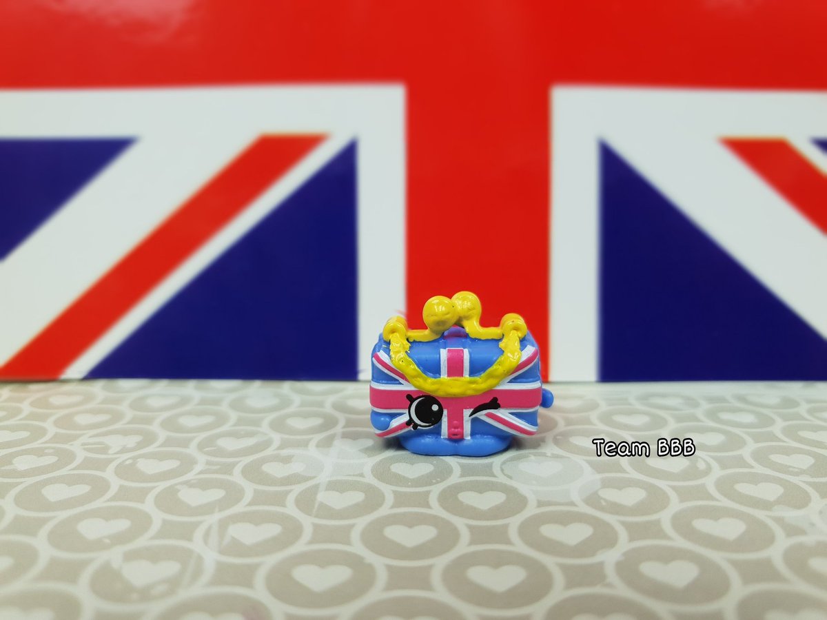 TeamBBB123's tweet photo. Shopkins Sunday ๐ We love the little Britney Bag as she is super adorable and has the union jack on her ๐
Which is your favourite Shopkins of all time?
#Shopkins #FundaySunday #British #Toys #Suprisetoys #toytuber #youtuber #toyphotography #spksquad #ShopkinsWorld
@Moose_Toys https://t.co/GwjUSM3KoD