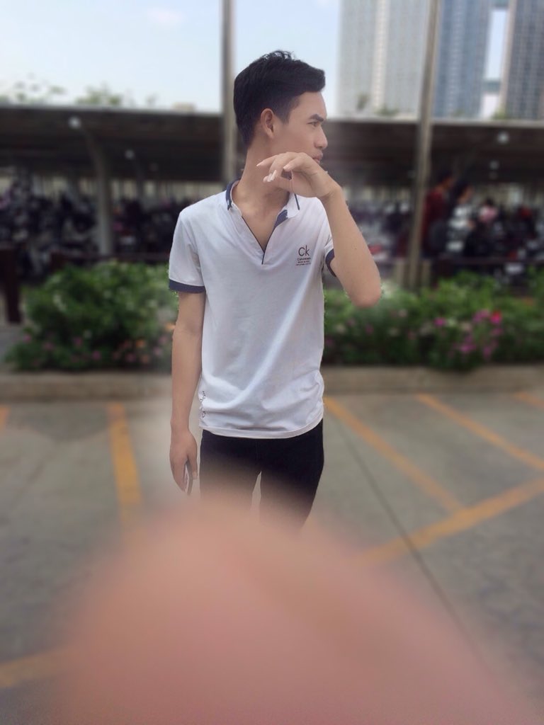 MT38890851's tweet photo. យប់នេះដឹងតែសប្បាយហើយនៅពោធិសាត់ https://t.co/zdU9tfcGAf