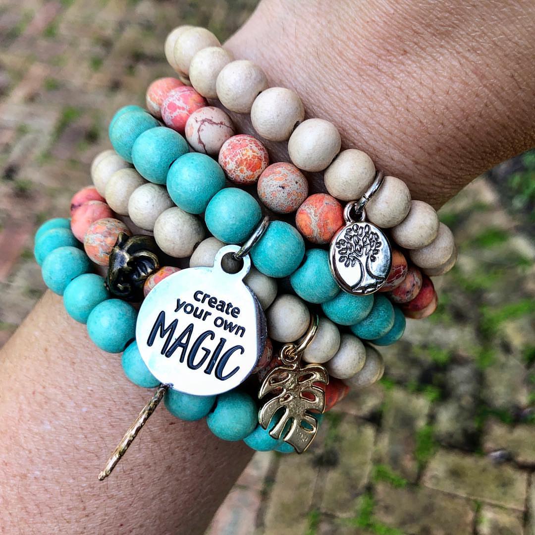 ABeadedLife's tweet photo. Repost from : @wanderlustandzeal 
#beadedjewelryofinstagram#abeadedlife #bohojewelry #bohemianjewelry #bohochic#bohostyle #rusticjewelry #beadedjewelry #handmadejewelry #jewelrydesigner https://t.co/rdIEGReRGT