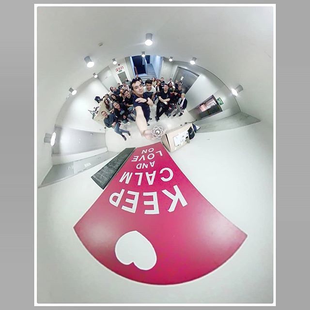 TatsuHattori's tweet photo. Cuando compartes todo lo que sabes con amor 💘 nada puede salir mal. Maravillosamente de #instameet en #esmarket con mi bro @rundrack y la familia @igerscantabria 🇵🇱.
.
Keep Calm & Lov3 ON @escenariomarket y a las 16:00 #igersbatallamarket 💫 #igerscan… https://t.co/5dHDpcBMto https://t.co/c4vyLUMo4G