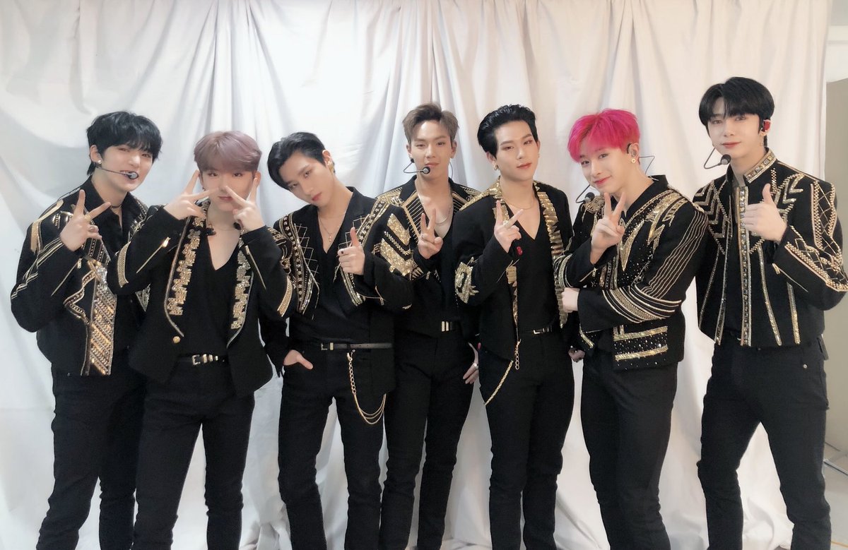 OfficialMONSTAX's tweet photo. [#MONSTA_X] 
190414 #몬스타엑스 
2019 #MONSTAX WORLD TOUR 
#WE_ARE_HERE IN #SEOUL  DAY 2

#ONLY_FOR_MONSTAX 
#ONLY_FOR_MONBEBE ❤️
#서울 #몬스타엑스월드투어 https://t.co/vFewk3r0x3