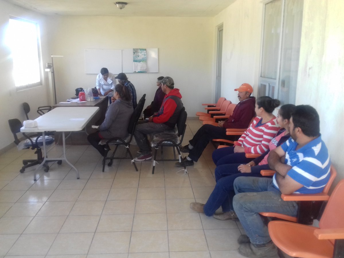 PasMexico's tweet photo. MINA LA COLORADA Zac. Se realizó un diagnóstico en nuestras Comunidades para detectar posibles enfermedades previo a la Jornada Medica que se realizara en la Comunidad La Tapia el próximo 17 de Mayo del presente #RSE #MineriaSustentable #Mining #ViveLacolorada 👨‍🔬 https://t.co/2PHoclaLuB