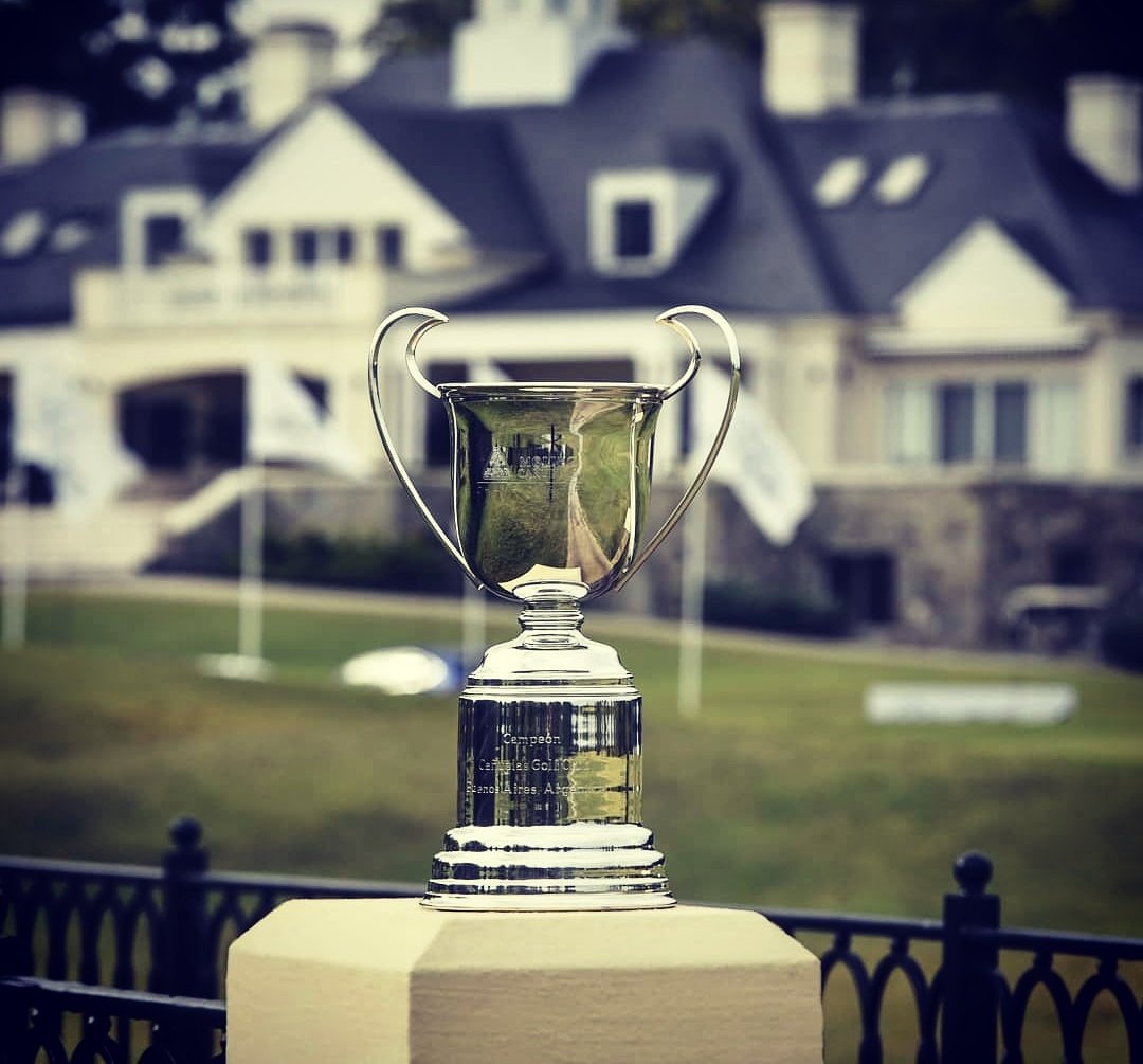 Esta es la preciosa copa que levantará el campeón del III Molino Cañuelas Championship.
...
<a href="/pgatourla/">PGA TOUR Americas ESP</a>
・・・
#CañuelasChamp 🇦🇷 #ZurichArgentinaSwing 🏆 
¿Quién se la llevará?