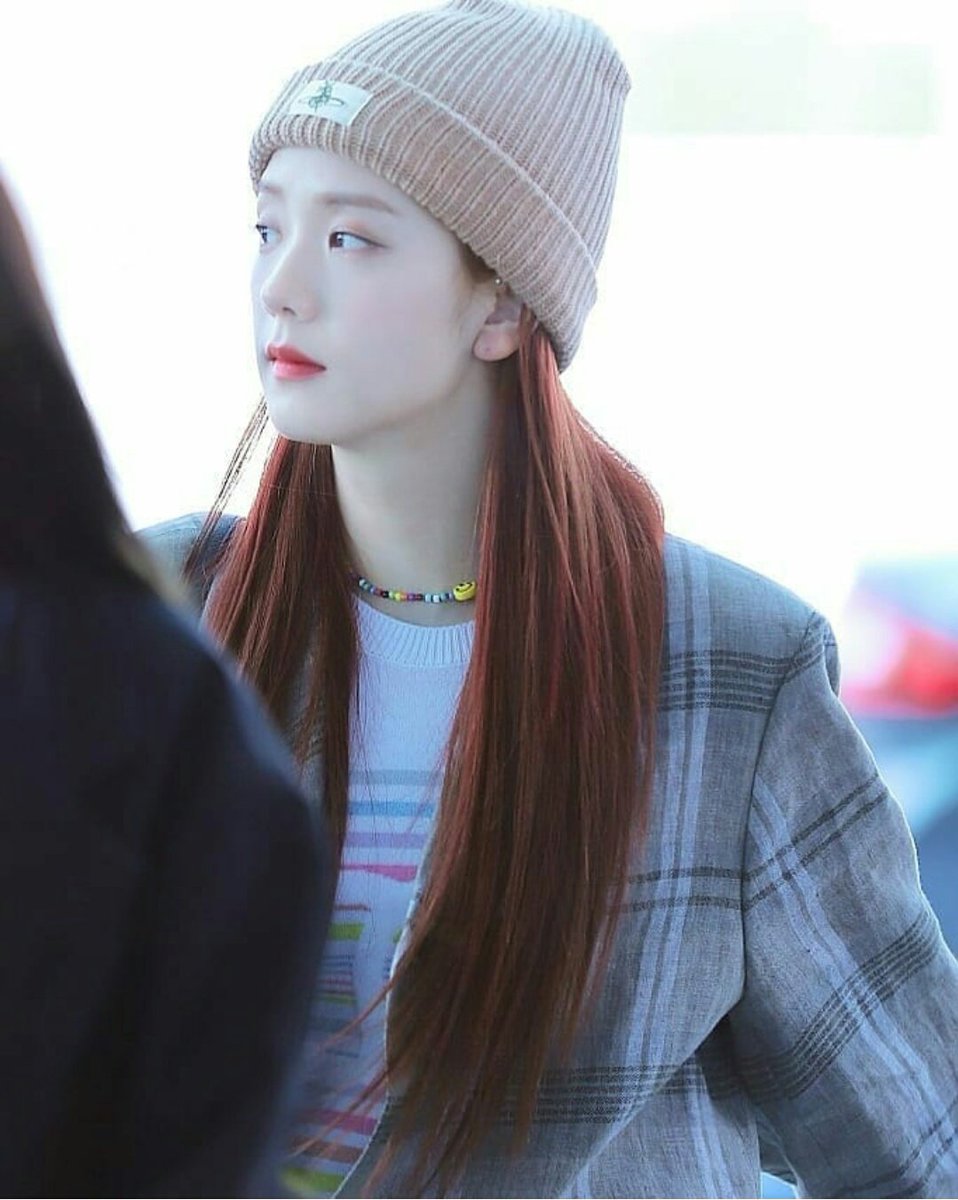 Peterpa30275949's tweet photo. ยอมมความสวยของจีซู  กุอยากเกิดมีเบ้าหน้าแบบเน้ #jisoo 💜💜💛💛 https://t.co/iXmzpdSyGC