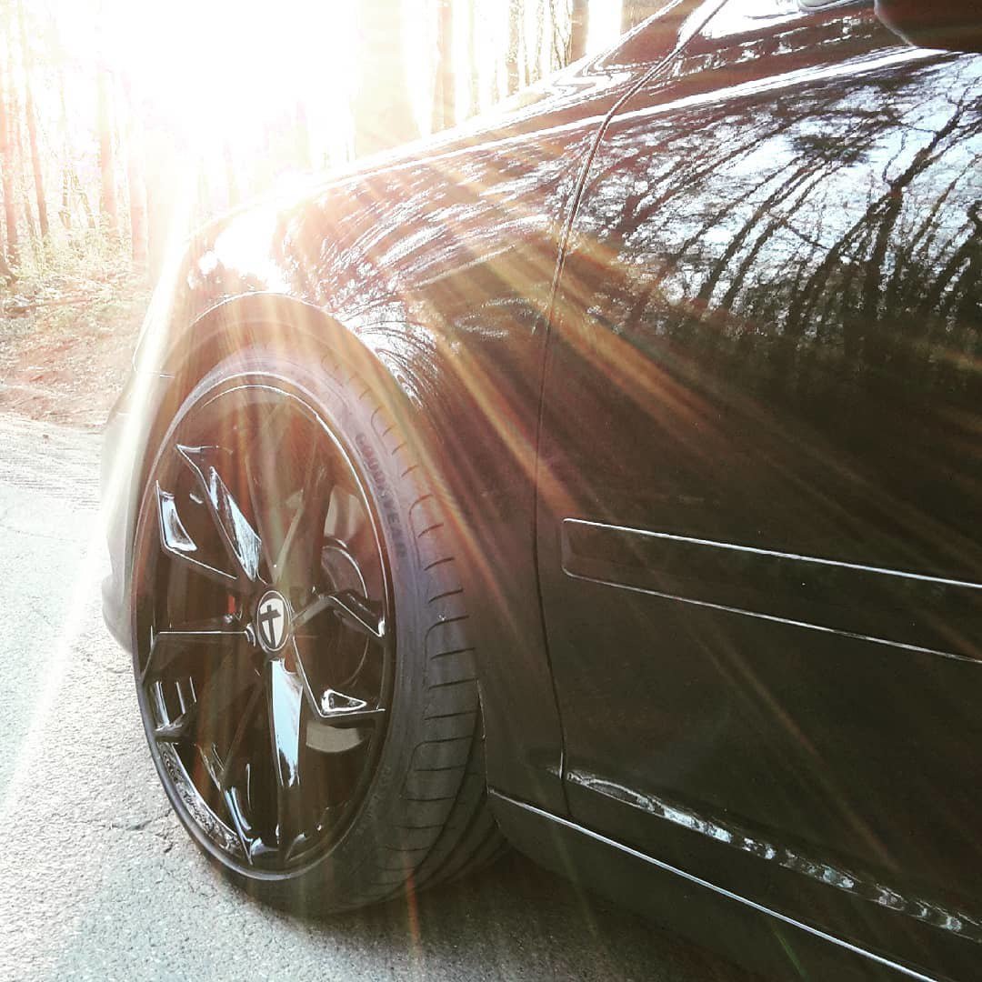 apFahrwerke's tweet photo. Wheel Sunday - Part II 😍
.
https://t.co/3j5JXWyVei
.
#ap #apsportfahrwerke #apcoilovers
.
#apinside #apsuspension #apgewindefahrwerk #lowisalifestyle #tuning #low #stance #static
.
#tuningcar #tomason #bastuck #blackline #skoda #octavia #skodaoctaviars #vrs #octaviavrs #rs https://t.co/WIEOwz53LT