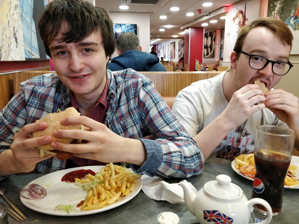 LeMatsui's tweet photo. @WimpyUK two BIG WIMPS https://t.co/jrX8xGWaVK