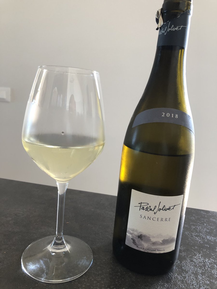 UnconWine's tweet photo. Date a Cesare quel che è di Cesare! Sancerre, Valle della Loira, Francia. Uno dei territori più vocati al mondo per il Sauvignon Blanc!
#sancerre #sauvignonblanc #lievitiindigeni #pascaljolivet #valledellaloira https://t.co/ObsPjKcEnk