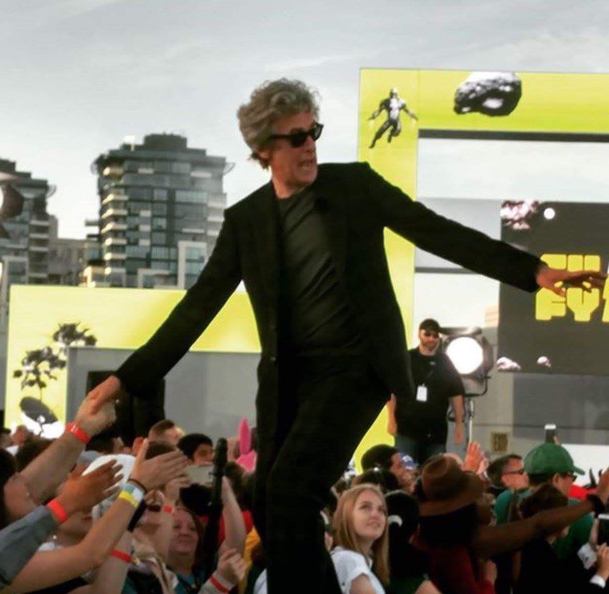 Jetcitygirl1's tweet photo. Happy Birthday to one of the most loveliest people in the universe..
Peter Capaldi 💙💙🎊
In honor of Peter today,
#LaughHard
#RunFast
#BeKind

#TheUniverseLovesPeterCapaldi 
#PCapBday
#PeterCapaldiAt60 https://t.co/iKcQEvE31Q