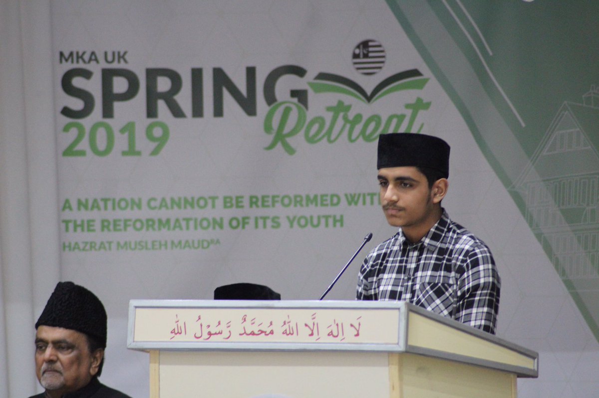 AtfalUK's tweet photo. The #SpringRetreat2019 has come to an end. Atfal from all over the UK came together for an entire week to learn more about Islam.
The concluding session included a few words from Ameer Sahib UK along with a prize distribution for Atfal who achieved excellence in the exam. https://t.co/ULDrtGT5cR