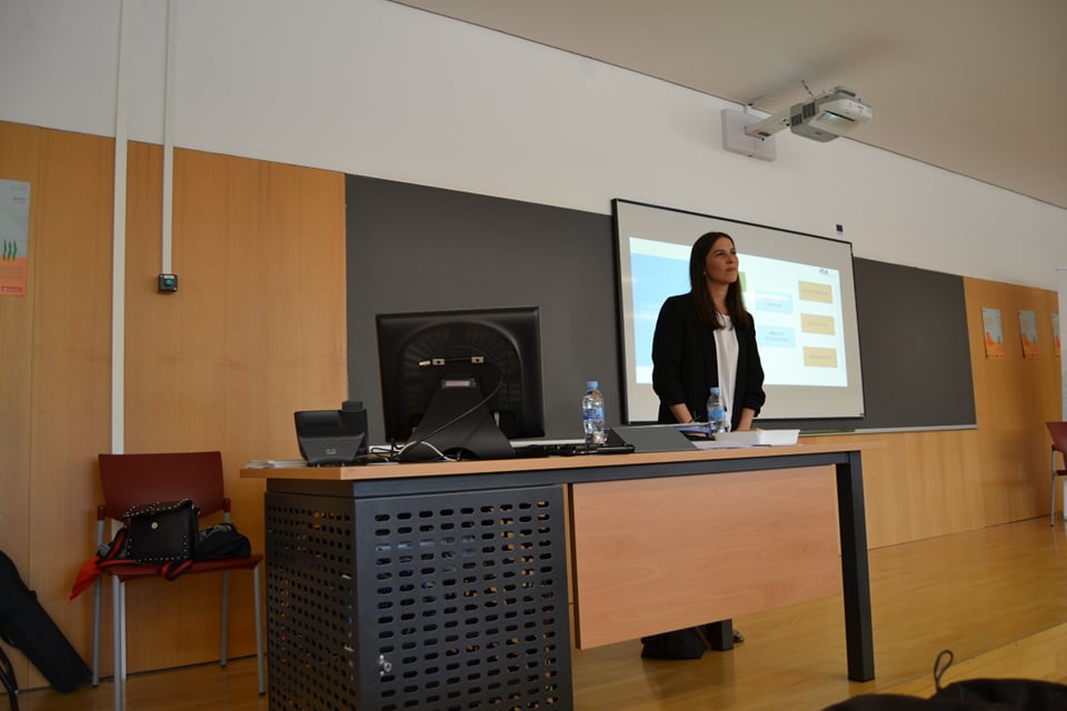 extensionumu's tweet photo. Clausurado el II Curso sobre trastornos de la conducta en la práctica  clínica, cumpliendo con éxito el objetivo de acercar la realidad de este  trastorno a la comunidad universitaria. #TCA @UMU con @psicolorenabelm https://t.co/0lMjqOQdtq