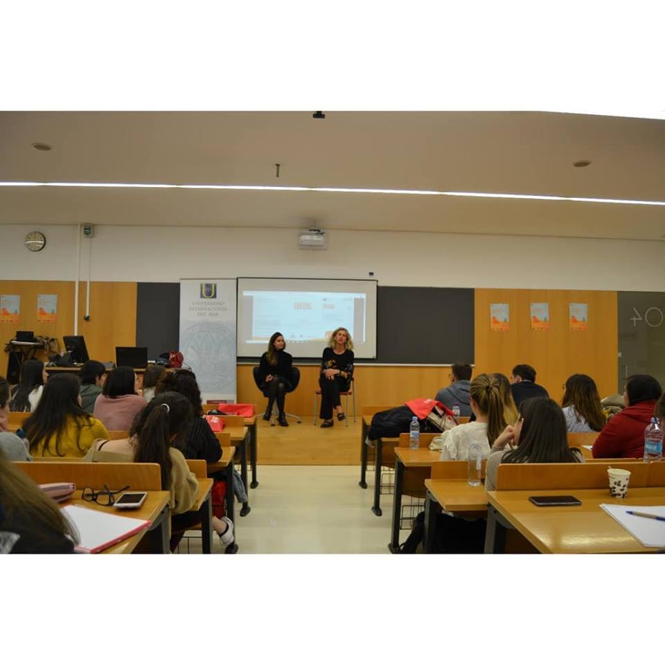 extensionumu's tweet photo. Clausurado el II Curso sobre trastornos de la conducta en la práctica  clínica, cumpliendo con éxito el objetivo de acercar la realidad de este  trastorno a la comunidad universitaria. #TCA @UMU con @psicolorenabelm https://t.co/0lMjqOQdtq